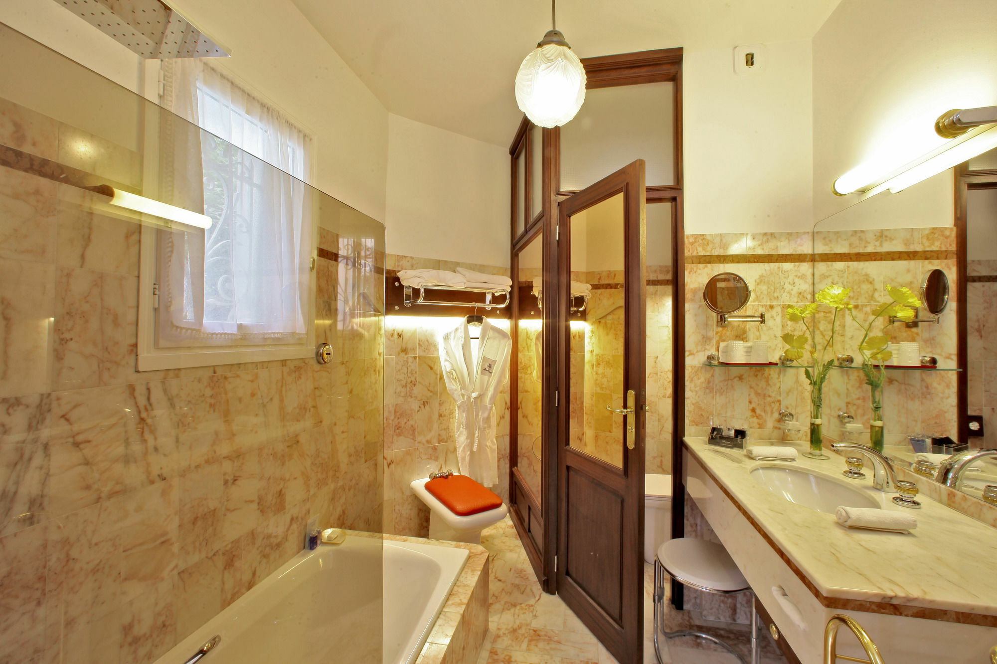 סן-ז'אן-דה-לוז Hotel Parc Victoria מראה חיצוני תמונה